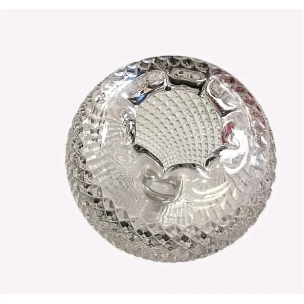 The Antique Westmoreland Glass Ivy Round Ball Diamond Cut Art Glassware